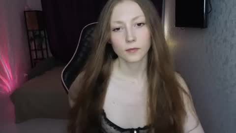 Snapshot of sweeet_lilit chatting on 06-20-26, 07:16 SwitLilit online show from 06-20-26, 07:16