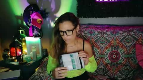 sweeetttea online show from 06-26-26, 06:01