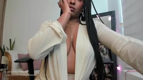 Evangeline online show from 02-14-25, 03:26