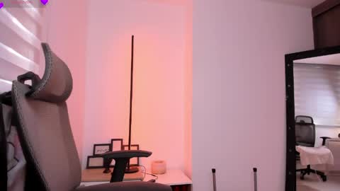 Evangeline online show from 04-22-26, 07:15