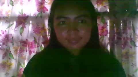 Snapshot of sweet358351 chatting on 03-09-26, 05:33 sweet358351 online show from 03-09-26, 05:33