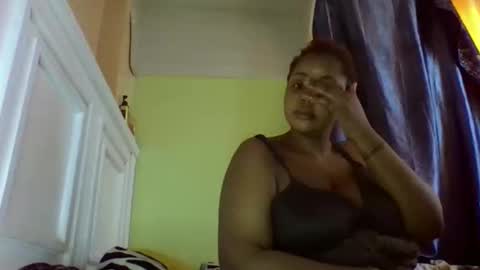 Snapshot of sweet52537 chatting on 05-13-26, 08:44 sweet52537 online show from 05-13-26, 08:44