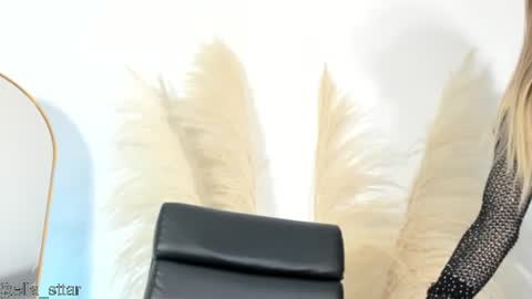 Snapshot of sweet__ella chatting on 06-21-26, 03:42 Ella online show from 06-21-26, 03:42