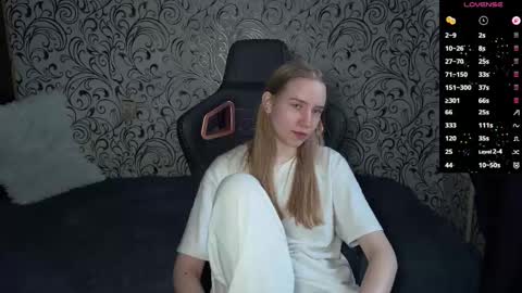 Snapshot of sweet__michelle chatting on 02-26-26, 11:31 Michelle online show from 02-26-26, 11:31