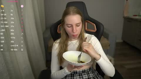 Snapshot of sweet__michelle chatting on 04-14-26, 06:36 Michelle online show from 04-14-26, 06:36