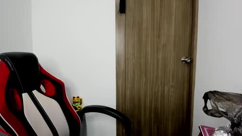 sweet__suck69bitch online show from 03-04-25, 05:00