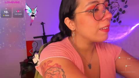 Snapshot of sweet_afrodita777 chatting on 10-25-25, 10:26 Afrodita online show from 10-25-25, 10:26