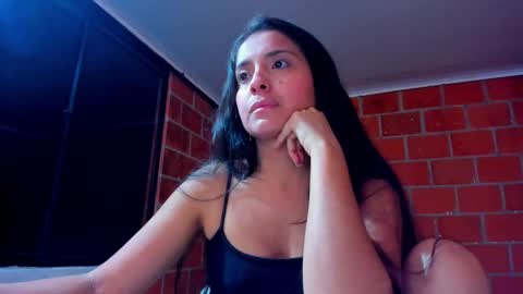 Snapshot of sweet_and_hot_alaia chatting on 11-11-25, 05:18 sweet and hot alaia online show from 11-11-25, 05:18