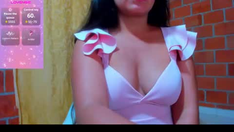 Snapshot of sweet_and_hot_alaia chatting on 07-15-26, 04:07 sweet and hot alaia online show from 07-15-26, 04:07
