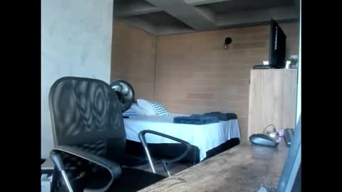 Snapshot of sweet_astra_goddess chatting on 09-25-25, 08:23 sweet_astra_goddess online show from 09-25-25, 08:23