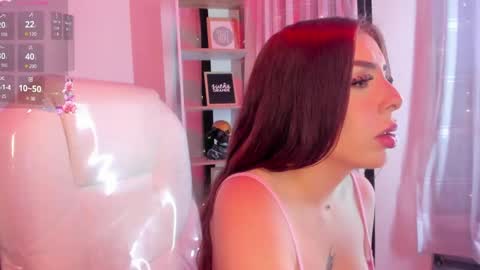 Snapshot of sweet_bellaa_ chatting on 06-07-26, 04:49 Bella online show from 06-07-26, 04:49