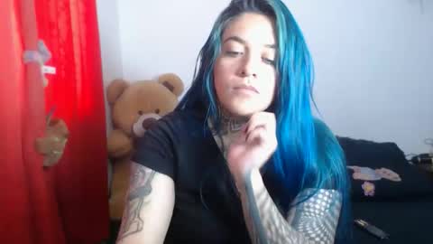 Snapshot of sweet_bubblee chatting on 05-19-26, 02:01 Bubbles online show from 05-19-26, 02:01