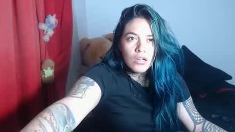 Snapshot of sweet_bubblee chatting on 06-08-26, 11:27 Bubbles online show from 06-08-26, 11:27