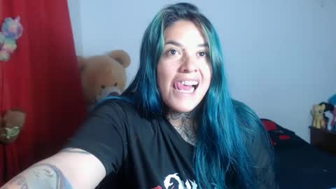 Snapshot of sweet_bubblee chatting on 06-11-26, 12:32 Bubbles online show from 06-11-26, 12:32