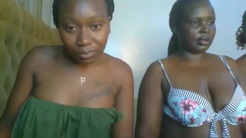 Camila online show from 10-28-25, 01:42