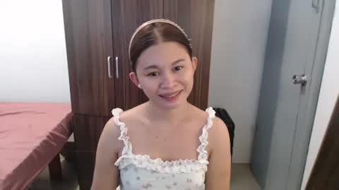 sweet_cassyxx online show from 03-04-26, 09:26