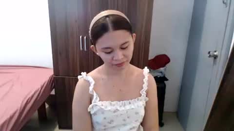 sweet_cassyxx online show from 03-11-26, 06:19