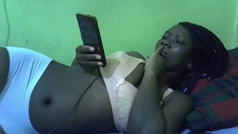sweet_cherie1 online show from 05-12-26, 05:48