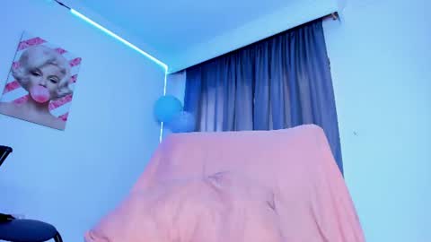 Snapshot of sweet_cinamon69 chatting on 07-13-26, 02:20 Canela online show from 07-13-26, 02:20