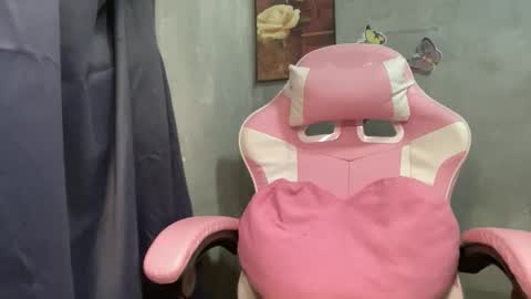 Daisy online show from 02-18-26, 01:29