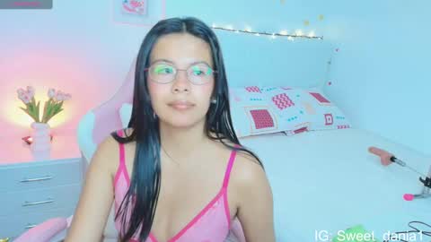 Snapshot of sweet_dania_ chatting on 09-14-25, 07:29 sweet_dania_ online show from 09-14-25, 07:29