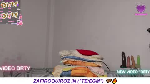 ZAFIRO QUIROZ online show from 04-05-26, 01:30