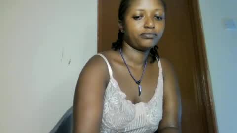 Snapshot of sweet_ebony001 chatting on 07-06-26, 04:09 sweet_ebony001 online show from 07-06-26, 04:09
