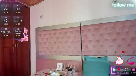  emmili  online show from 05-25-26, 12:33
