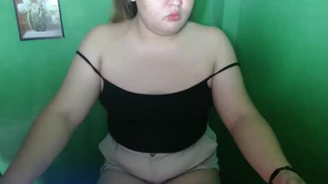 sweet_frex123 online show from 09-15-25, 01:05