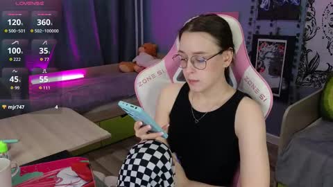 Snapshot of sweet_frosty chatting on 02-03-26, 06:40 Alice online show from 02-03-26, 06:40