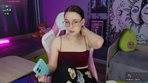 Snapshot of sweet_frosty chatting on 02-24-26, 03:26 Alice online show from 02-24-26, 03:26