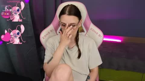 Snapshot of sweet_frosty chatting on 07-17-26, 03:13 Alice online show from 07-17-26, 03:13
