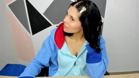 Hanna online show from 10-07-25, 04:09