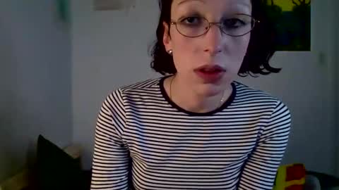 Snapshot of sweet_harvey chatting on 05-05-26, 12:40 sweet_harvey online show from 05-05-26, 12:40