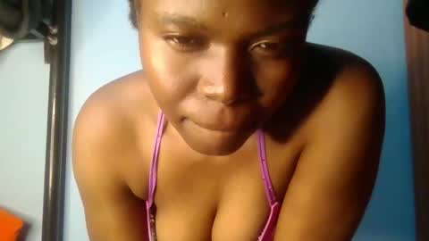 Snapshot of sweet_jamiie chatting on 09-08-25, 04:28 jay online show from 09-08-25, 04:28