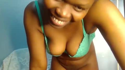 Snapshot of sweet_jamiie chatting on 09-20-25, 04:08 jay online show from 09-20-25, 04:08