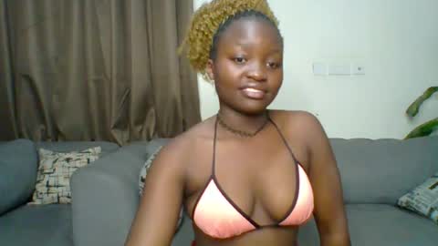 Snapshot of sweet_jenica chatting on 06-25-26, 04:56 ESTHER NEEMA online show from 06-25-26, 04:56