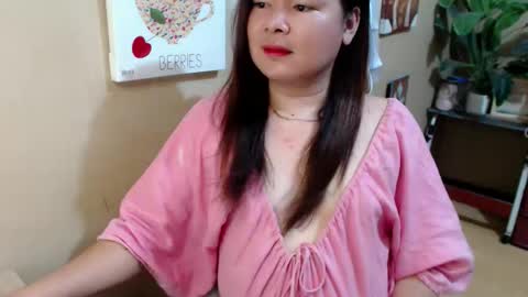 Snapshot of sweet_kendallxxxx chatting on 04-17-26, 11:02 Nicahhh online show from 04-17-26, 11:02