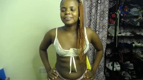 Snapshot of sweet_kush chatting on 06-23-26, 05:00 Kush online show from 06-23-26, 05:00