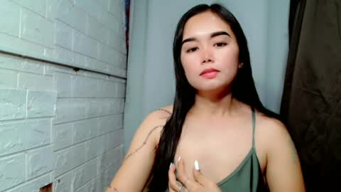 Snapshot of sweet_laika chatting on 06-23-26, 01:47 LAIKA online show from 06-23-26, 01:47