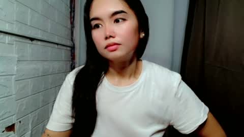 Snapshot of sweet_laika chatting on 06-25-26, 02:11 LAIKA online show from 06-25-26, 02:11