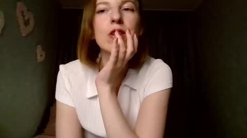 sweet_lilbunny online show from 10-14-25, 02:18