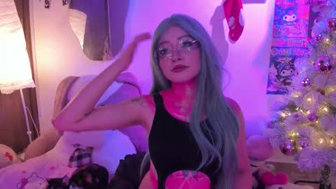 sweet_lilly_sweet online show from 12-01-25, 12:48