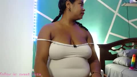 Snapshot of sweet_lilth chatting on 02-16-26, 02:35 sweet-lilith online show from 02-16-26, 02:35