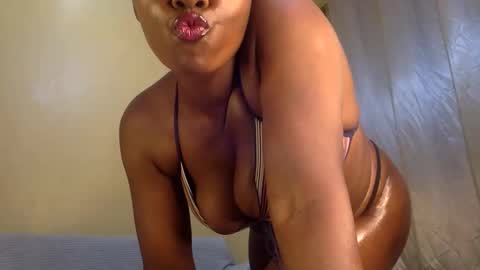 Snapshot of sweet_lovis chatting on 02-15-26, 10:58 lovis online show from 02-15-26, 10:58