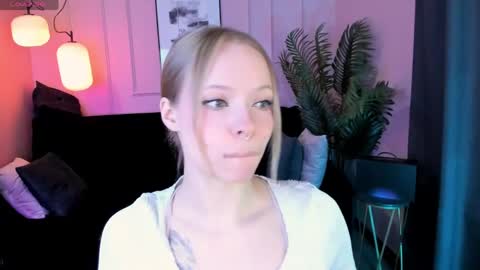 Lucy online show from 04-24-26, 06:38