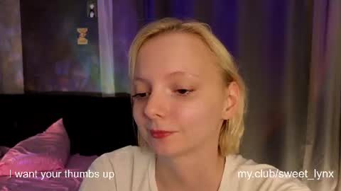 Snapshot of sweet_lynx chatting on 07-04-26, 04:57 Lana online show from 07-04-26, 04:57