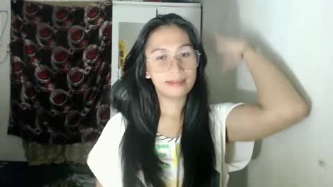 Marie online show from 03-24-26, 12:32