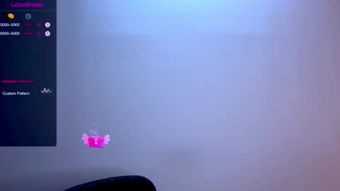 Mia online show from 09-19-25, 06:52