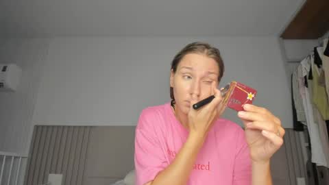 Sofi online show from 04-12-26, 03:44